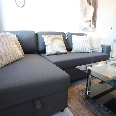 Necairport Interchange Shortstay Homebase 버밍엄