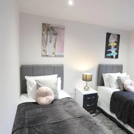 Necairport Interchange Shortstay Homebase 아파트