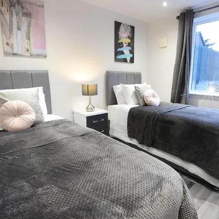 아파트 Necairport Interchange Shortstay Homebase 버밍엄