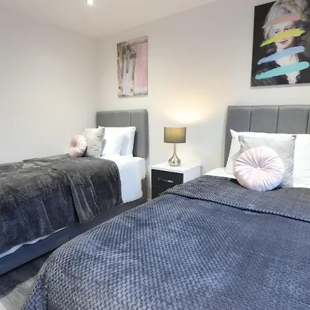 Necairport Interchange Shortstay Homebase 아파트