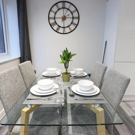 Necairport Interchange Shortstay Homebase 버밍엄