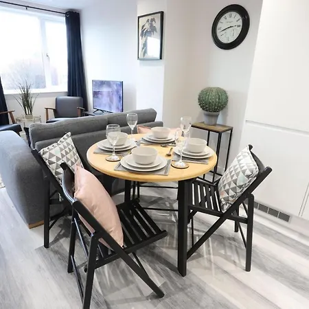 아파트 Necairport Interchange Shortstay Homebase *
