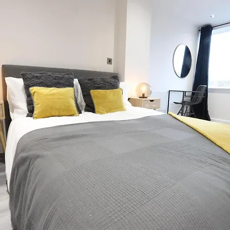 Necairport Interchange Shortstay Homebase * 버밍엄
