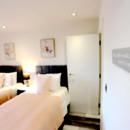 아파트 Necairport Interchange Shortstay Homebase 버밍엄